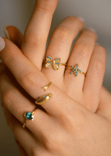 Load image into Gallery viewer, Bague papillon, bague étoile de mer, or jaune 18 carats, saphirs, diamants, portée 5