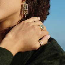 Load image into Gallery viewer, Bague Aina 1 Brume Porté 2