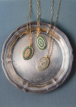 Load image into Gallery viewer, Collier Ani 2 Vert en or 18k avec émeraude, saphir bleu, jaune et cognac, nature-m