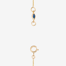 Load image into Gallery viewer, Bracelet Babystone or jaune, émeraudes et saphirs bleus fermoir