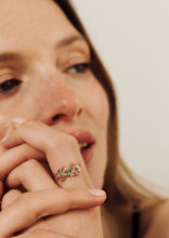 Load image into Gallery viewer, Camélia Bague 1 Pivoine, tsavorites, saphirs roses, diamants blancs, porté 2