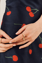 Load image into Gallery viewer, Ginger bague 2 diamant or jaune, diamants blancs, porté 1