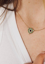 Load image into Gallery viewer, Collier Yellowstone 2 Anis, or 18K, émeraudes, diamants blancs, saphir bleu marine, face