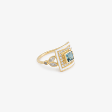 Load image into Gallery viewer, Ginger Bague 5 Océan, Sophie d'Agon, or jaune 18 carats recyclé, diamants salt and pepper, email blanc, tourmaline, profil
