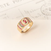 Load image into Gallery viewer, Ani Bague 4 Blush, or jaune 18 carats, saphirs, diamants blancs, spinelle, face nature morte

