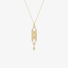Load image into Gallery viewer, Ava collier 1 diamant, or jaune et diamants blancs, face
