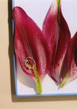 Load image into Gallery viewer, Bague camélia or saphirs bleu emeraude verte sophie d&#39;agon nature-m
