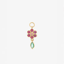 Load image into Gallery viewer, Charm miniflower 2 rouge en or jaune 18 carats, émeraude, rubis et saphir rose face
