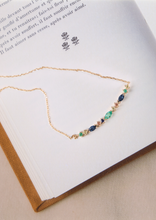 Load image into Gallery viewer, Gaia collier 1 vert, émeraudes, saphirs, nature-m
