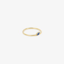 Load image into Gallery viewer, Bague Georgia 1 bleue or jaune et saphir bleu marine profil
