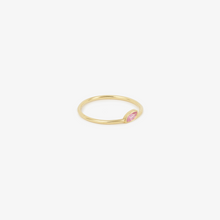 Load image into Gallery viewer, Bague Georgia 1 Rose en or jaune avec saphir rose profil
