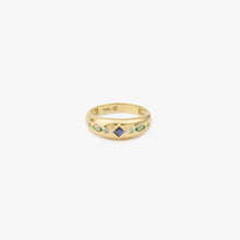 Load image into Gallery viewer, Bague Ginger Or jaune 18 carats Saphir Bleu marine Diamants Salt and Pepper Emeraude Sophie d&#39;Agon Face
