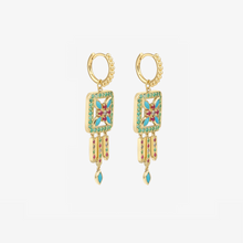 Load image into Gallery viewer, Rita Boucles d'oreilles 3 Turquoise, or jaune, turquoises, émeraudes, rubis, diamants salt &amp; pepper, Profil
