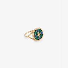 Load image into Gallery viewer, Sophie d'Agon, Selene bague en or jaune 18 carats, malachite, saphirs bleu, saphirs jaunes, profil
