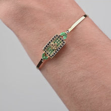 Load and play video in Gallery viewer, Ava Bangle 1–Green
