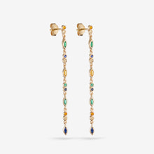 Load image into Gallery viewer, Pendants d&#39;oreilles Gaia, émeraudes, saphirs bleus, jaunes et cognac profil
